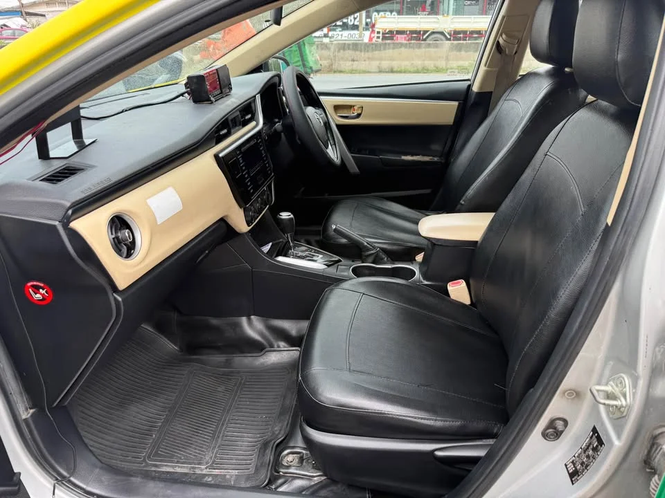 2018 Toyota Corolla Altis XI (E170) 3