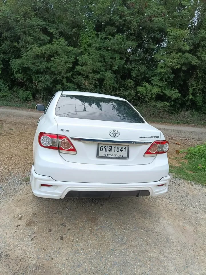 2013 Toyota Corolla Altis X (E140) 2