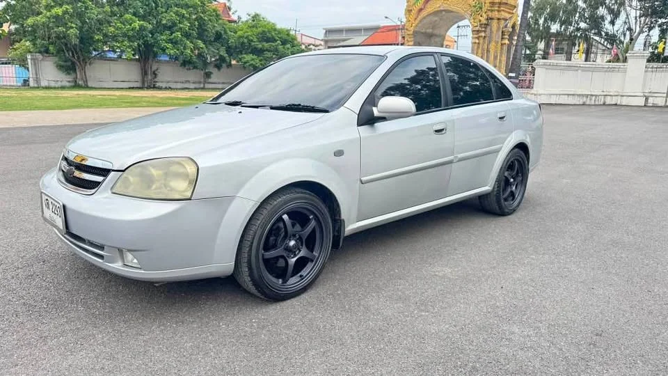 2005 Chevrolet Optra 3