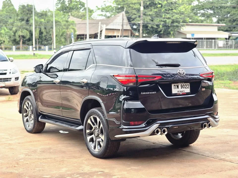 2022 Toyota Fortuner II 2