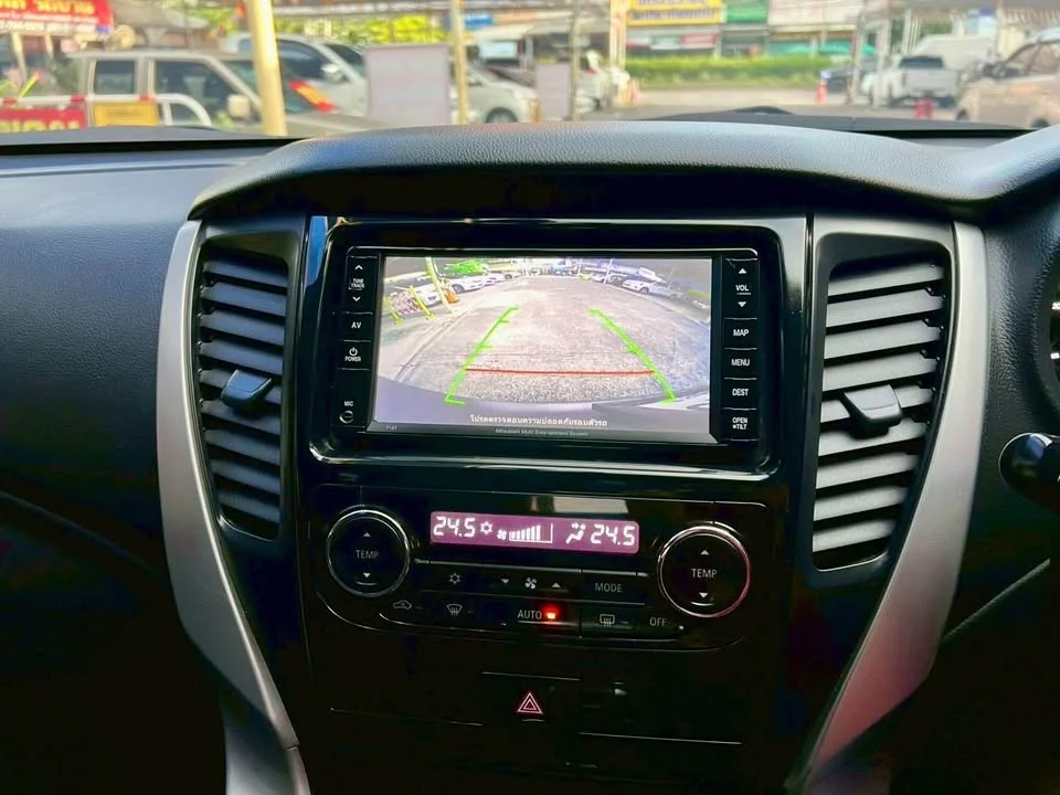 2016 Mitsubishi Pajero Sport III 2