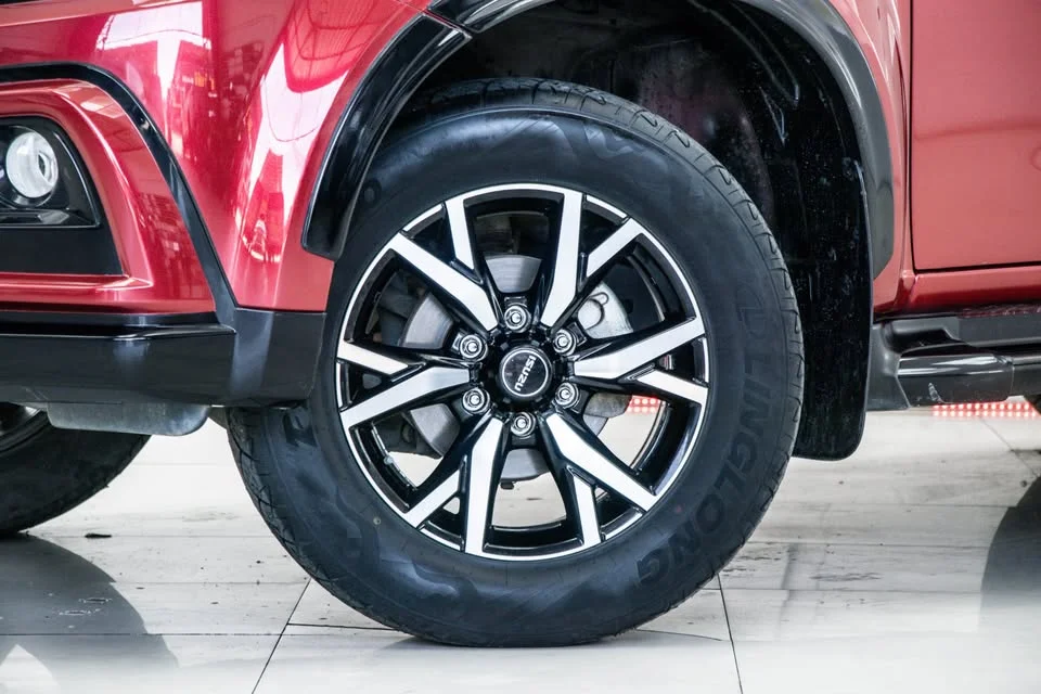 2020 Isuzu MU-X I 2