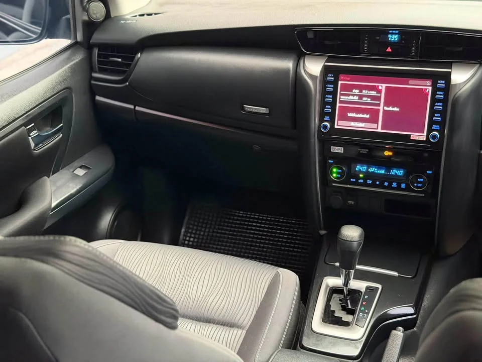 2024 Toyota Fortuner II 3