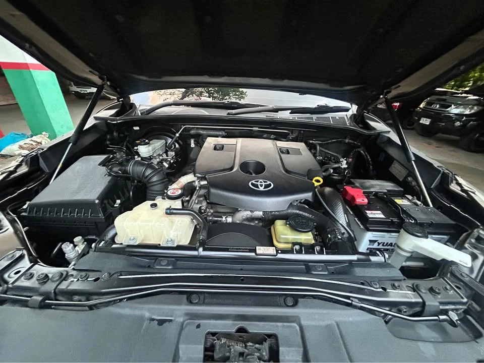2018 Toyota Hilux VIII 2
