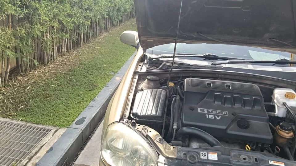 2004 Chevrolet Optra 2
