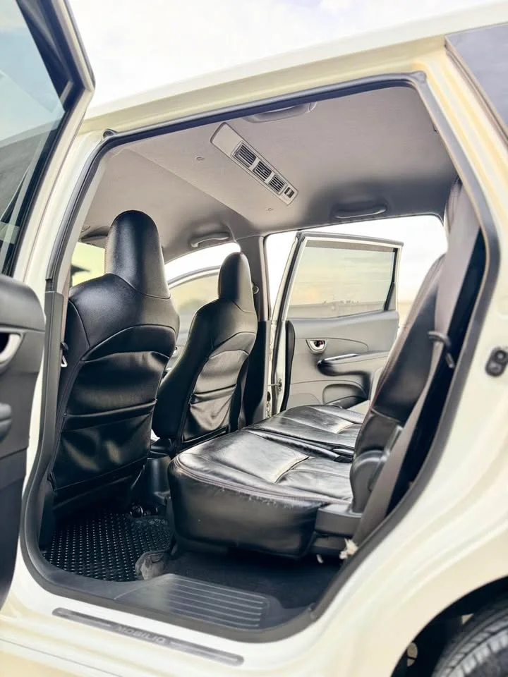 2014 Honda Mobilio II 2