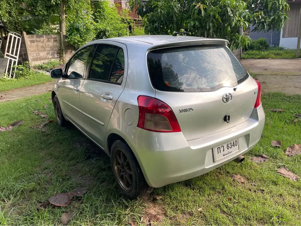 2006 Toyota Yaris II 2