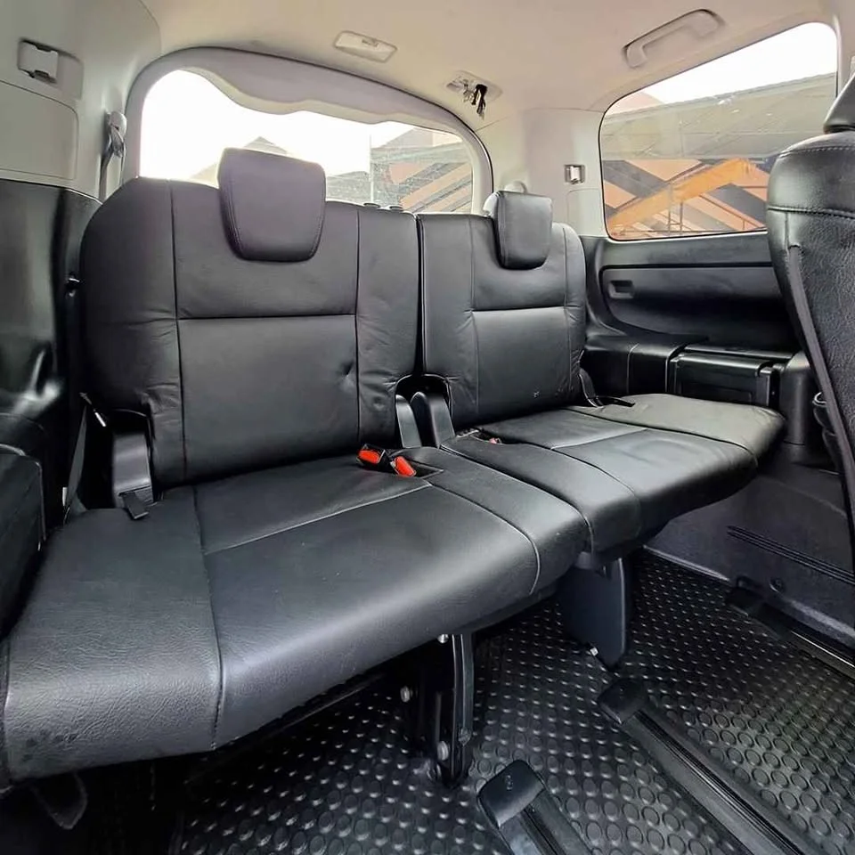 2012 Toyota Voxy III 3