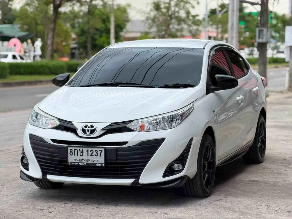 2019 Toyota Yaris ATIV III 3