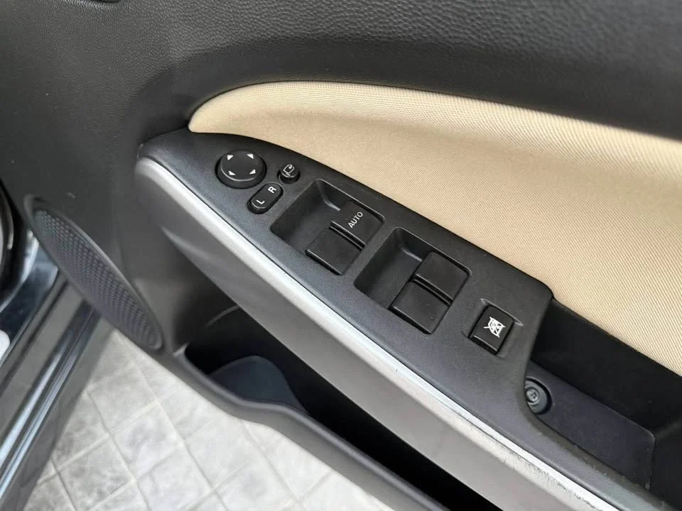 2012 Mazda 2 II 2