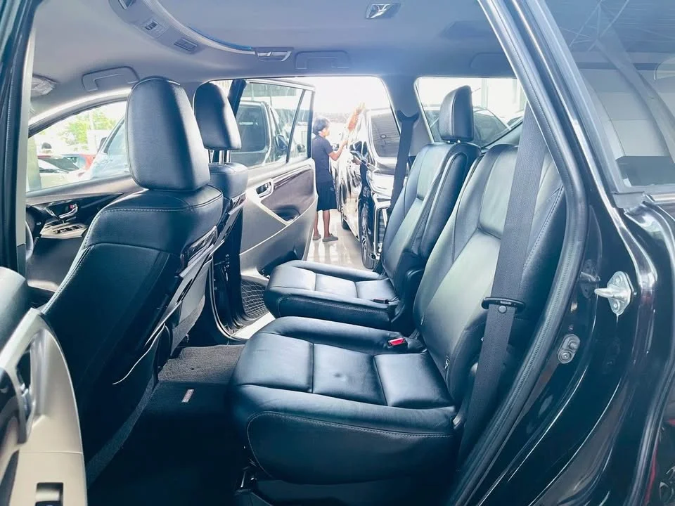 2017 Toyota Innova II 2