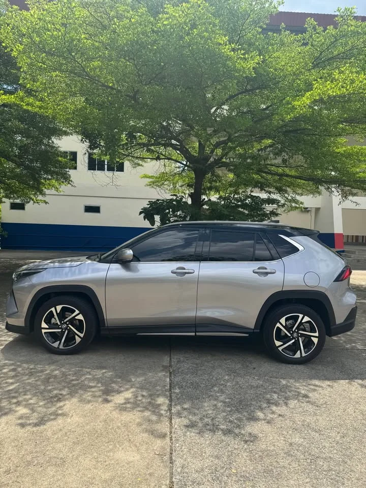 2024 Toyota Yaris Cross AC200 2