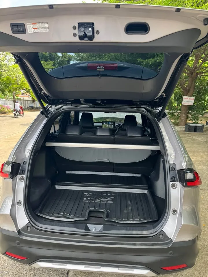 2024 Toyota Yaris Cross AC200 3