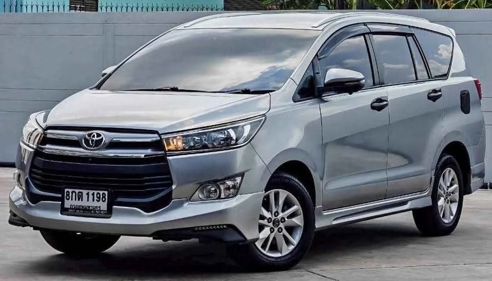 2019 Toyota Innova II 2