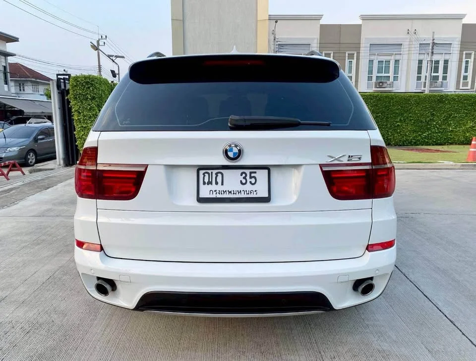 2011 BMW X5 E70 2