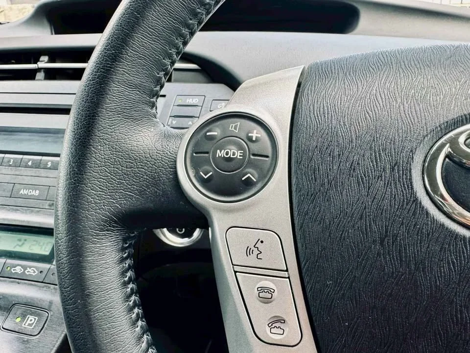 2011 Toyota Prius III 2