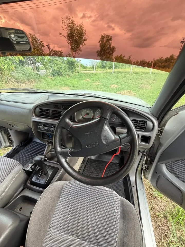 2001 Mazda 2500 Fighter V 3