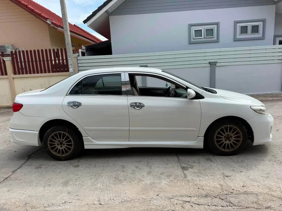 2008 Toyota Corolla Altis X (E140) 3