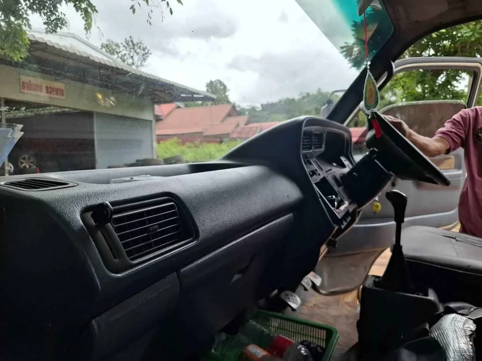 2001 Toyota Commuter IV (H100) 2