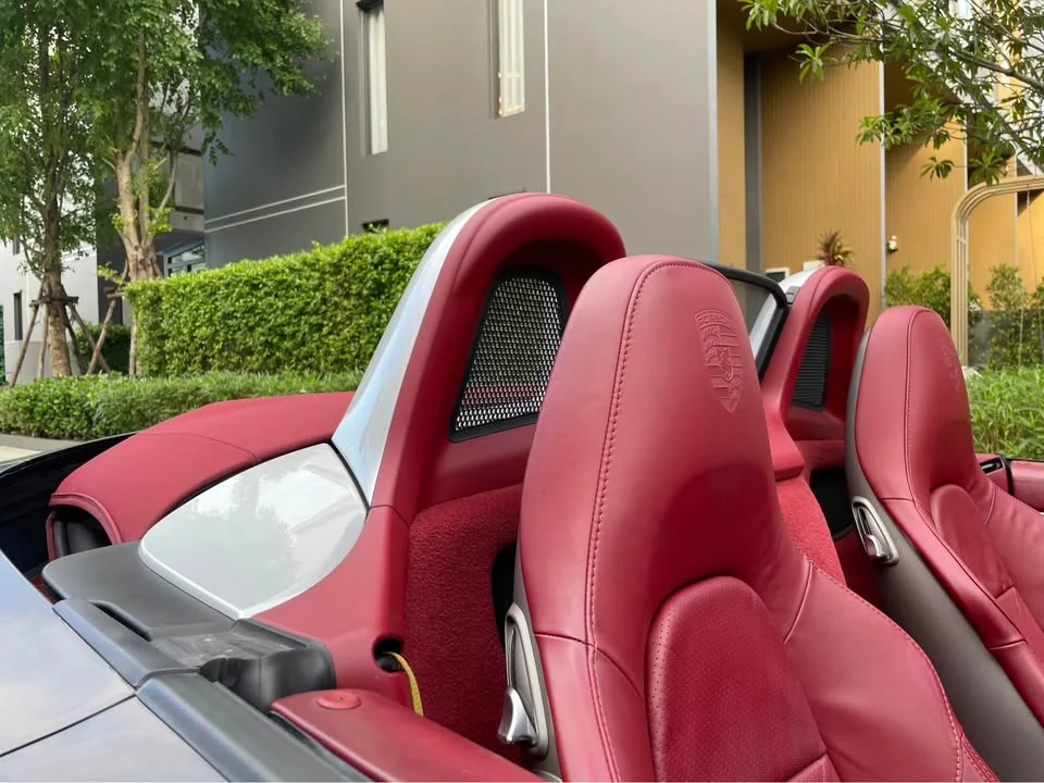 2017 Porsche 718 Boxster and Cayman IV 3