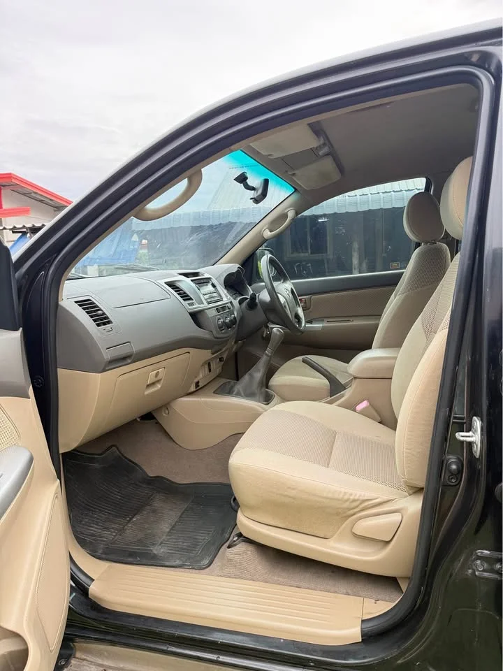 2012 Toyota Hilux VII 2