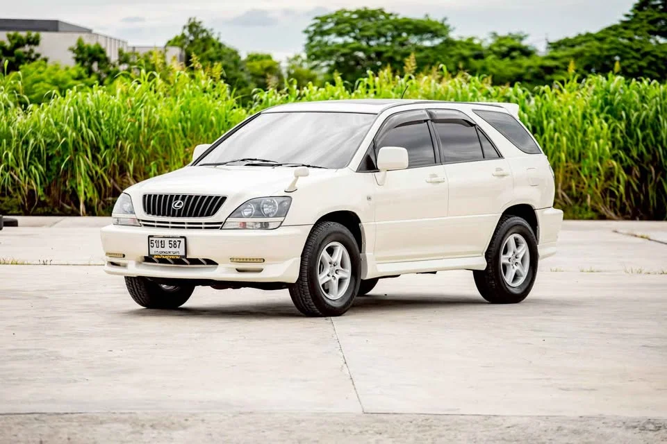 2000 Toyota Harrier I 2