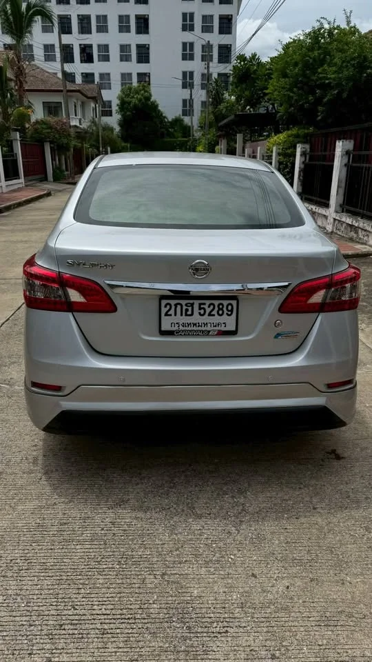 2013 Nissan Sylphy III (B17) 3