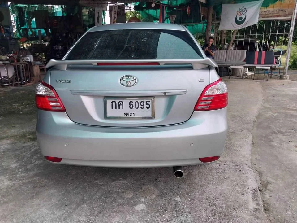 2010 Toyota Vios II 2