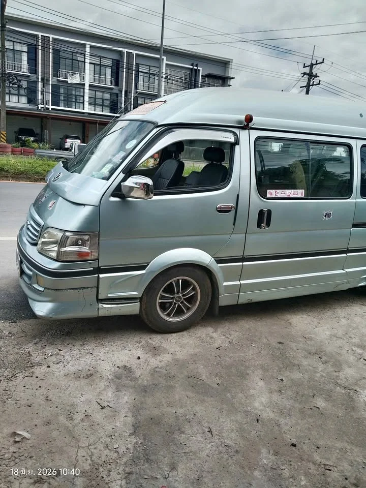 2004 Toyota Commuter IV (H100) 2