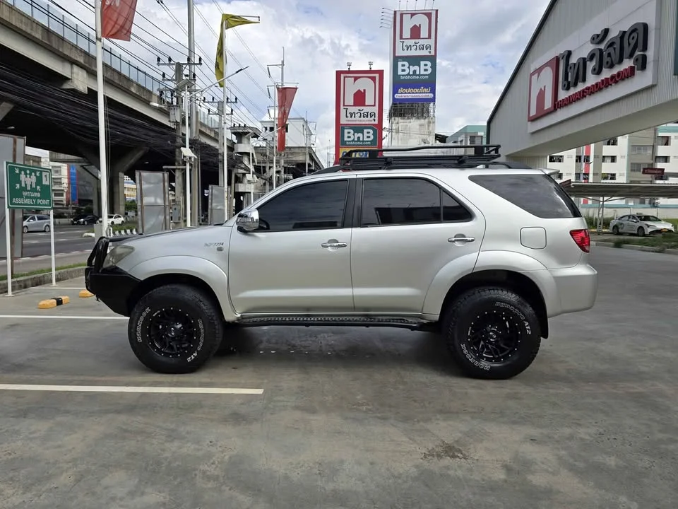 2005 Toyota Fortuner I 2