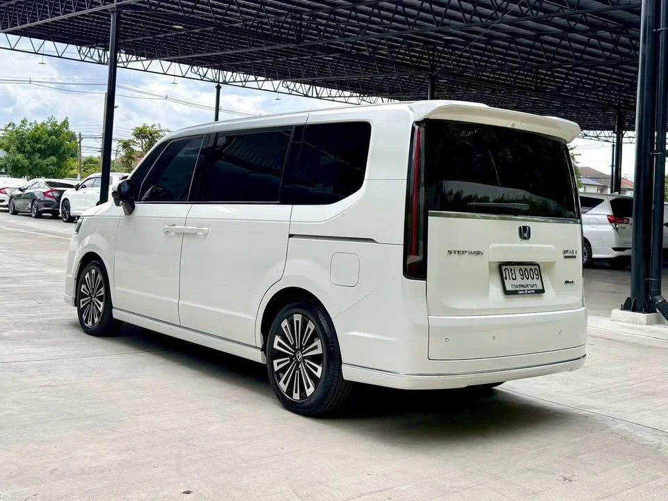 2023 Honda Stepwgn VI 2