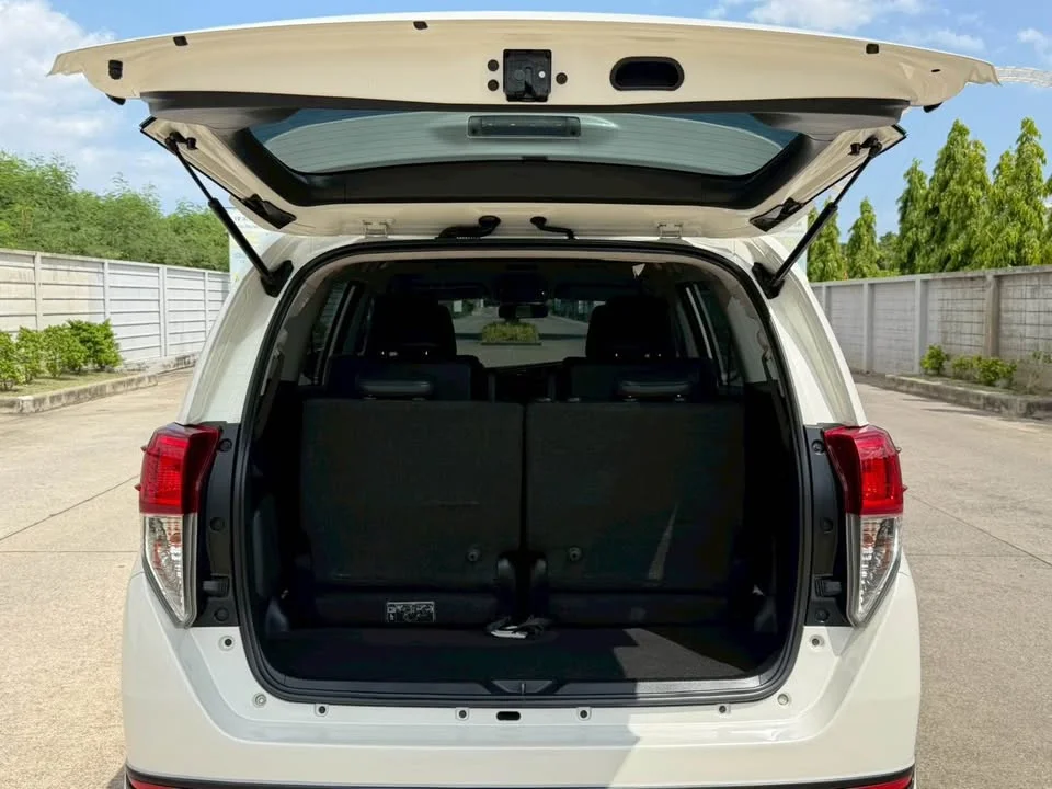 2020 Toyota Innova II 2
