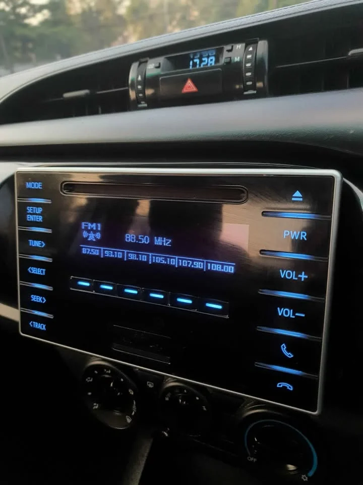 2019 Toyota Hilux VIII 2