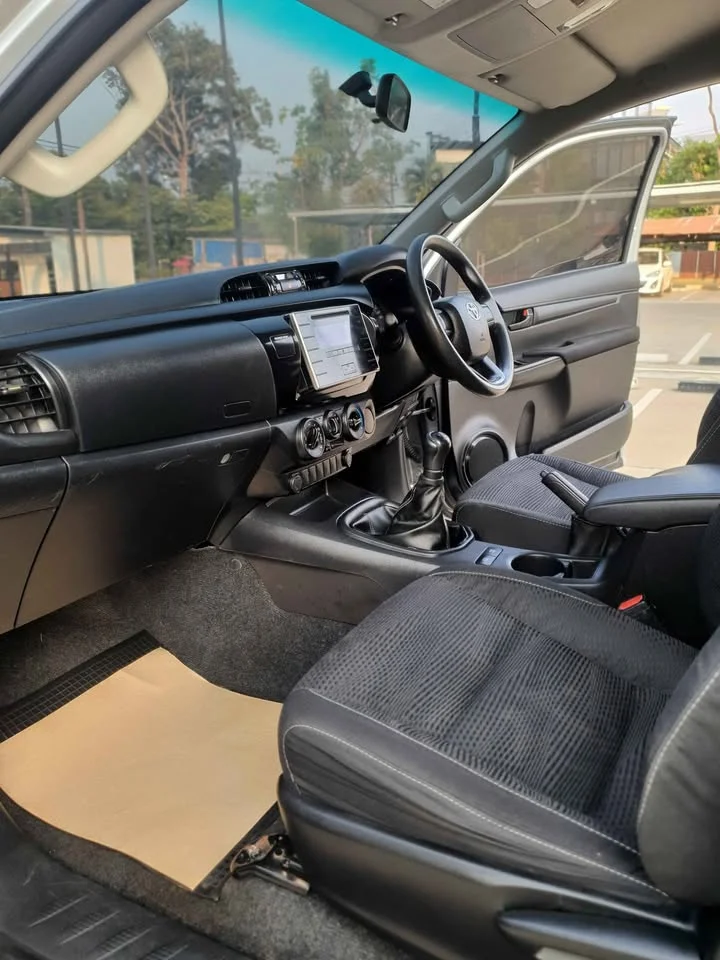 2019 Toyota Hilux VIII 3