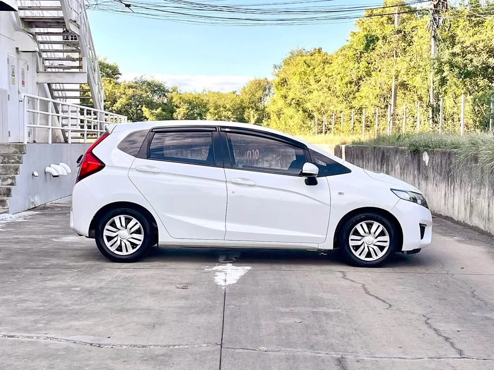 2016 Honda Jazz III 2