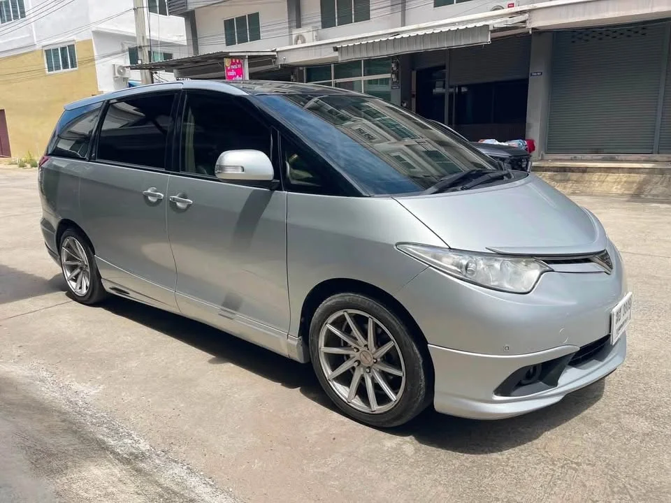 2007 Toyota Estima III 2