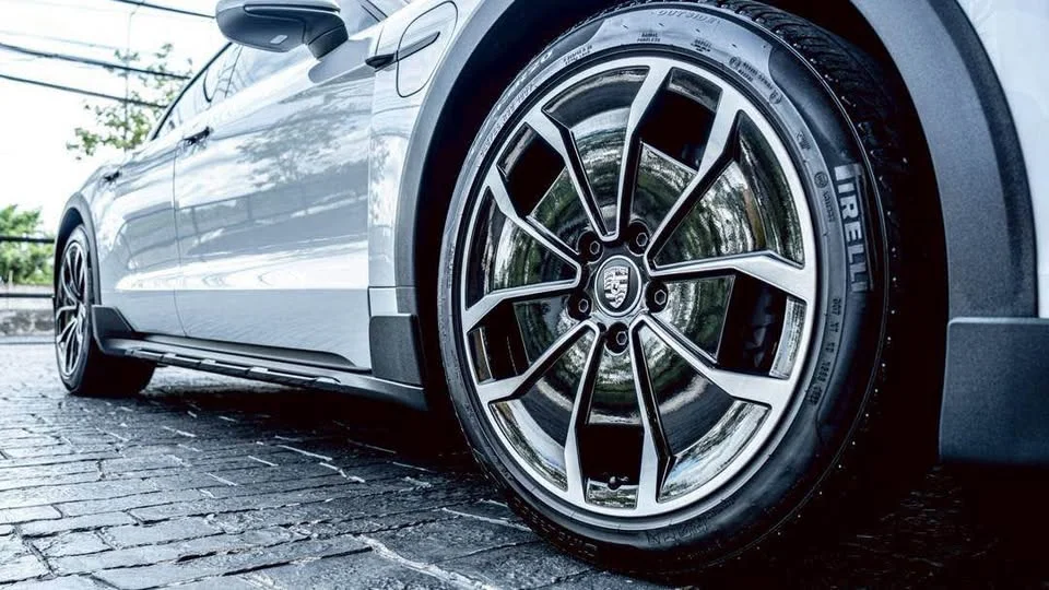 2024 Porsche Taycan 9J1 3