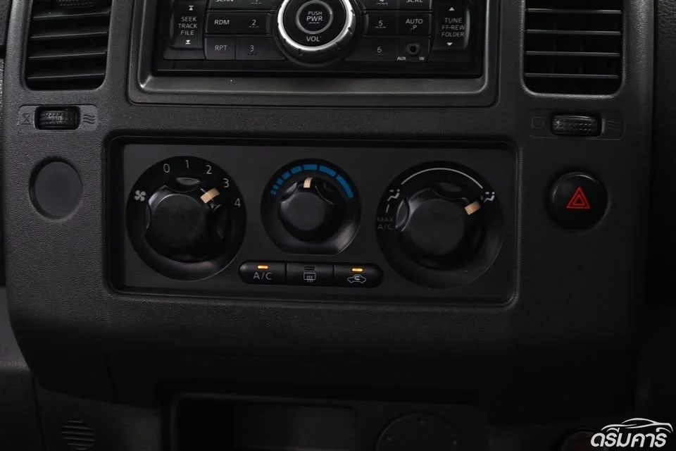 2012 Nissan Navara II 3