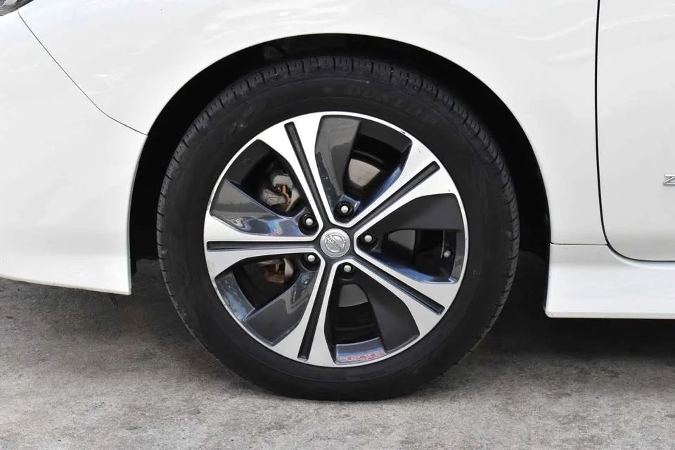 2020 Nissan Leaf II 3