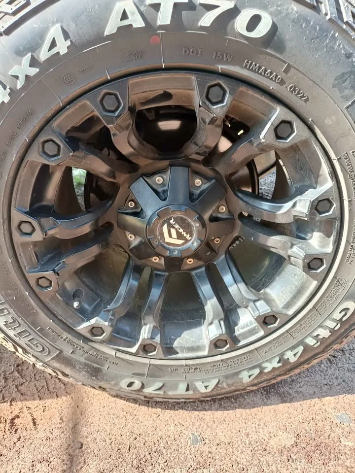 2000 Mazda 2500 Fighter V 3