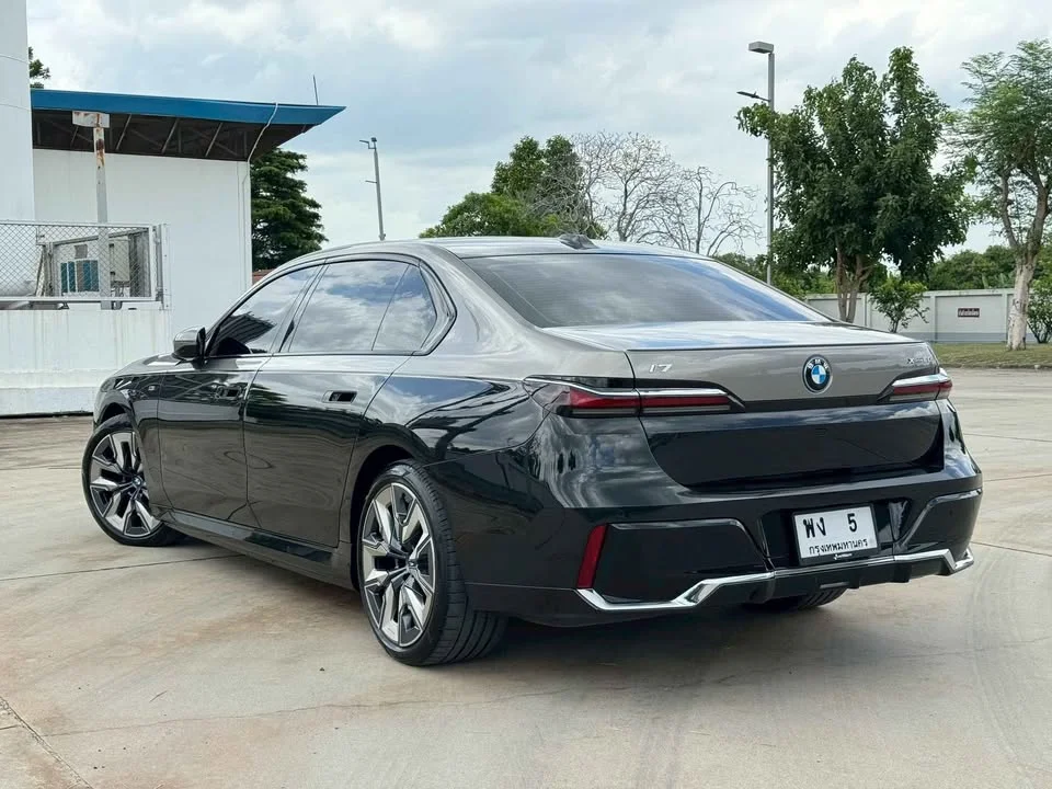 2025 BMW 7er G70 2