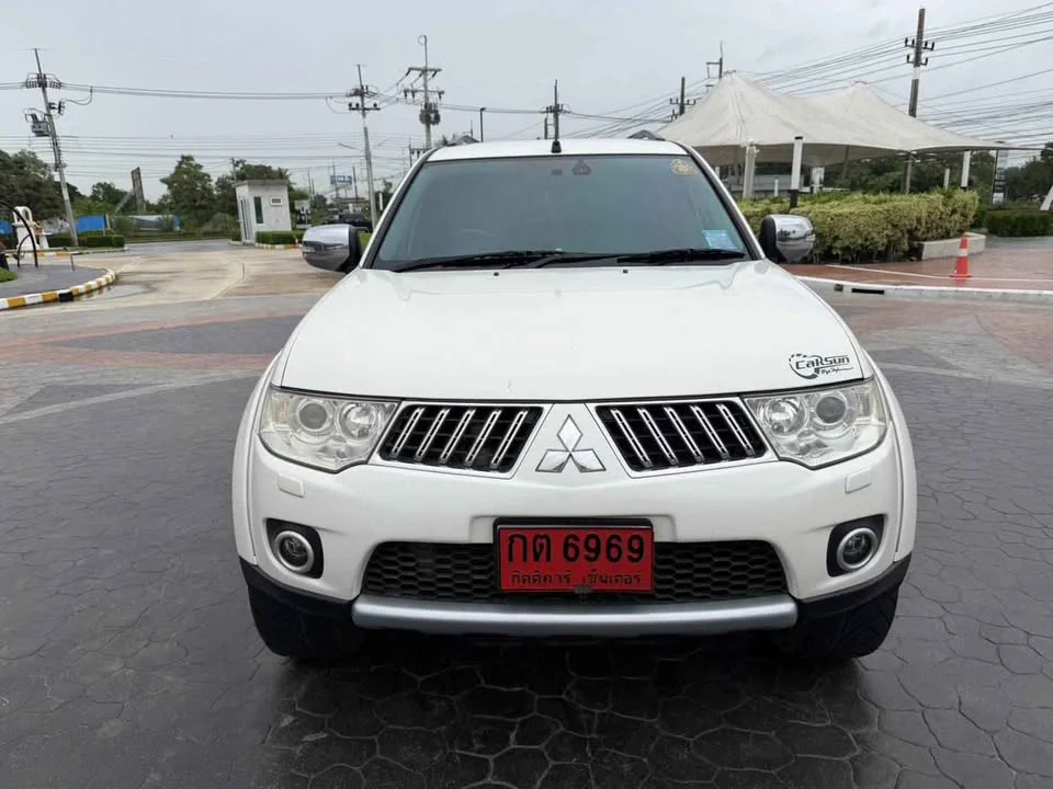 2013 Mitsubishi Pajero Sport II 2