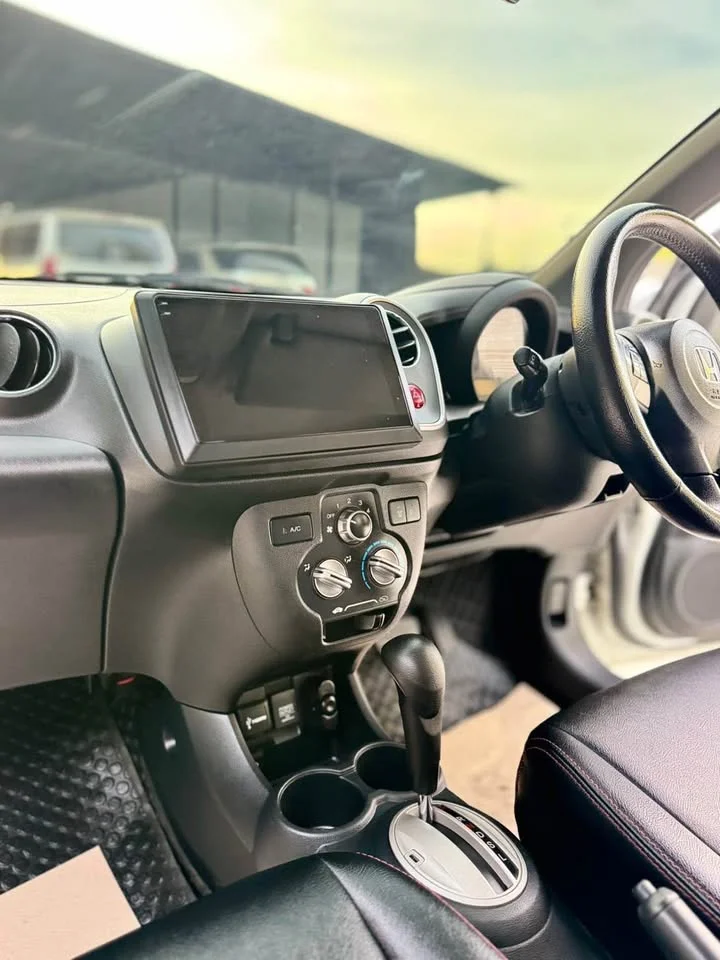 2015 Honda Mobilio II 3