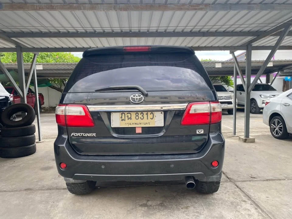2010 Toyota Fortuner I 2