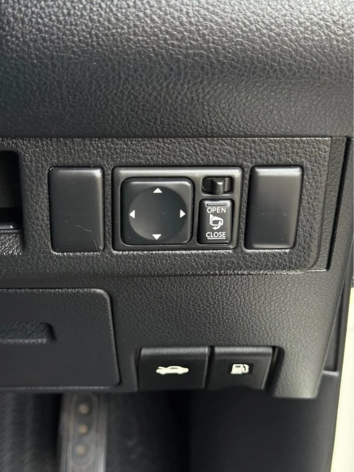2010 Nissan Tiida I (C11) 3