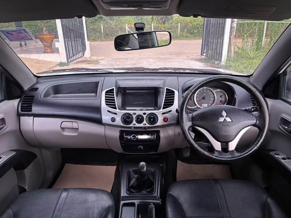 2012 Mitsubishi Triton IV 3