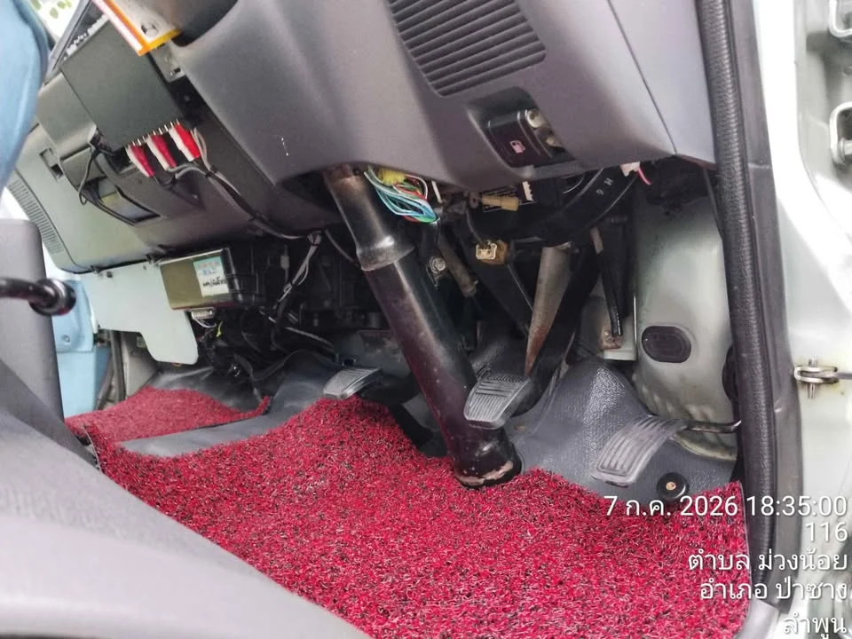 2003 Toyota Commuter IV (H100) 2