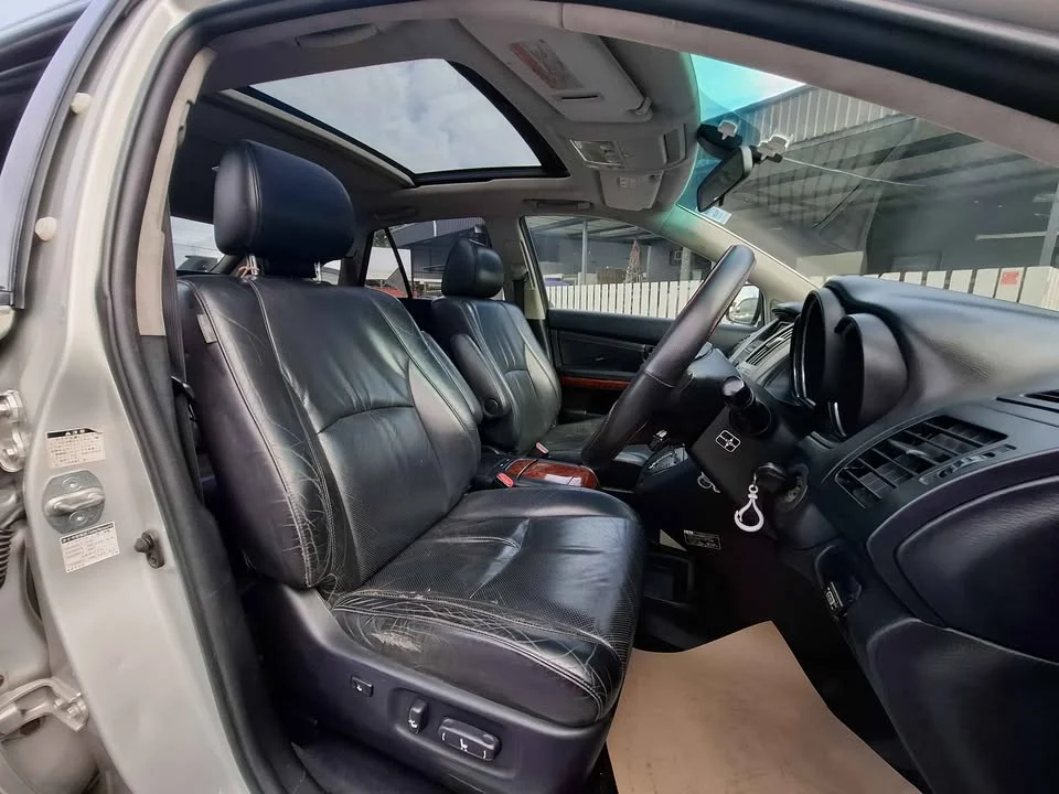 2003 Toyota Harrier II 3