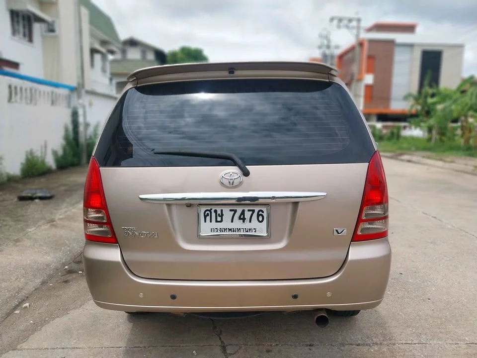 2005 Toyota Innova I 2