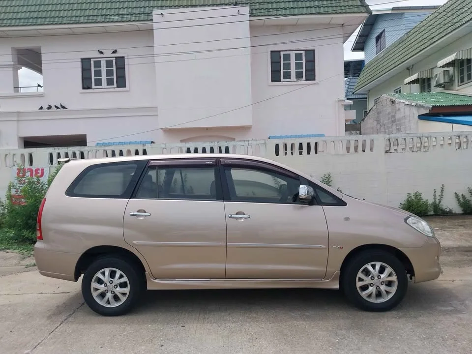 2005 Toyota Innova I 3